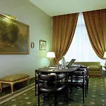 Hotel Commodore