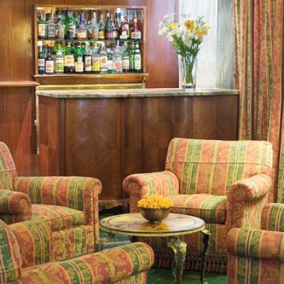 Commodore Hotel Rom