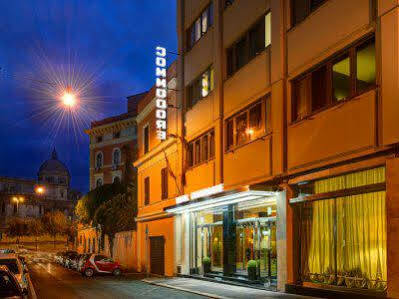 Hotel Commodore