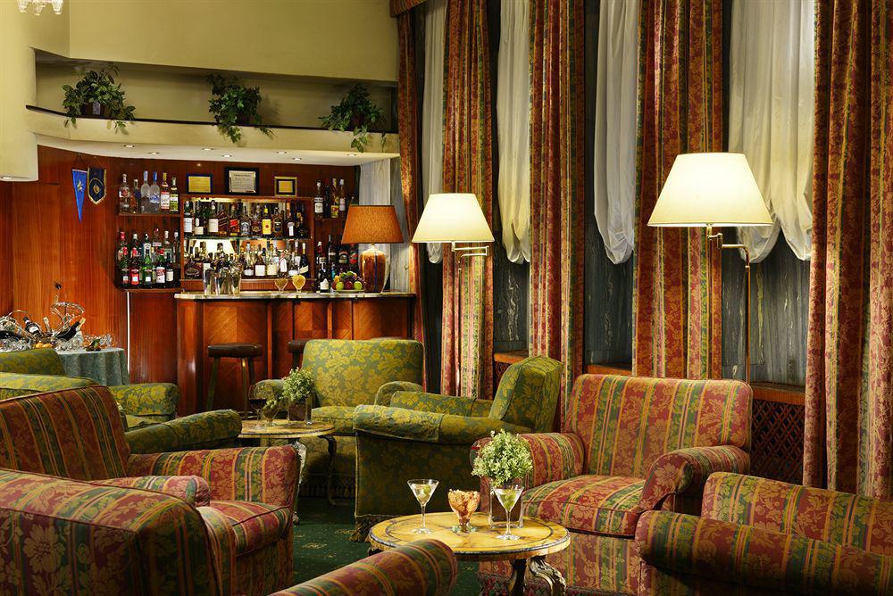 Commodore Hotel 4*